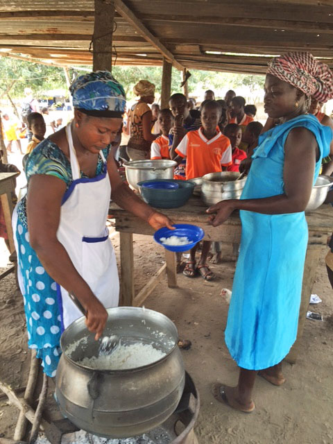 Feeding kids in Ghana